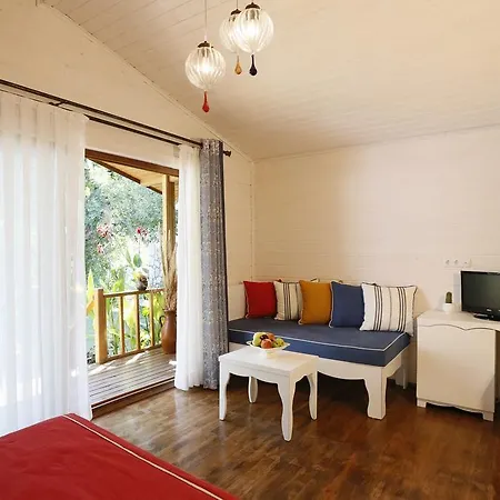 Karakus ゲストハウス Çıralı